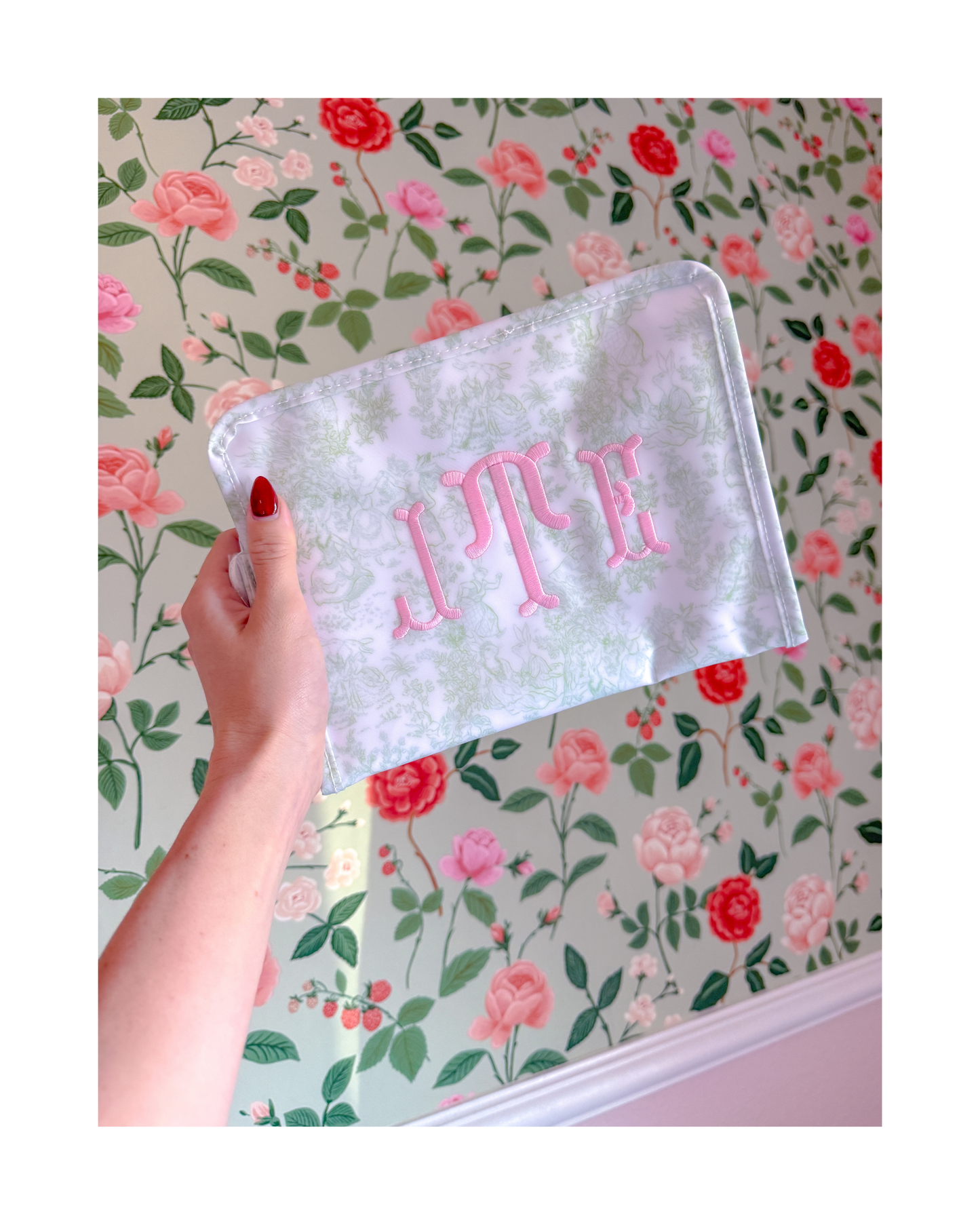 TRVL Roadie - Bunny Toile Green