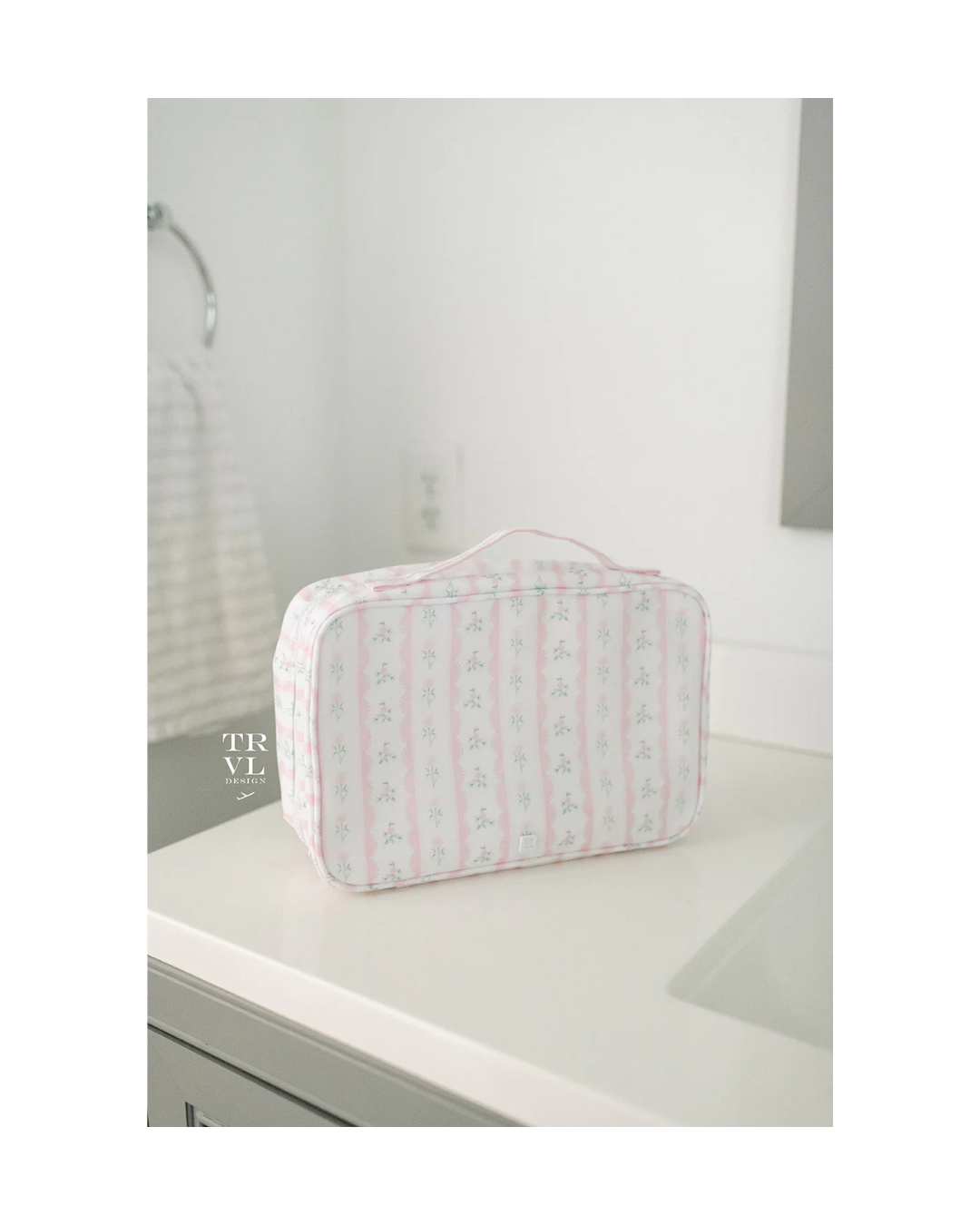 TRVL Bundle Up - Hanging Cosmetic & Toiletry Bag