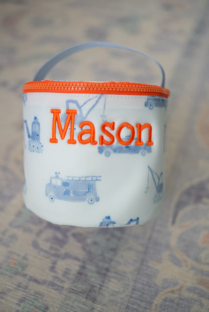 TRVL snack bag in Dig It construction print with trucks